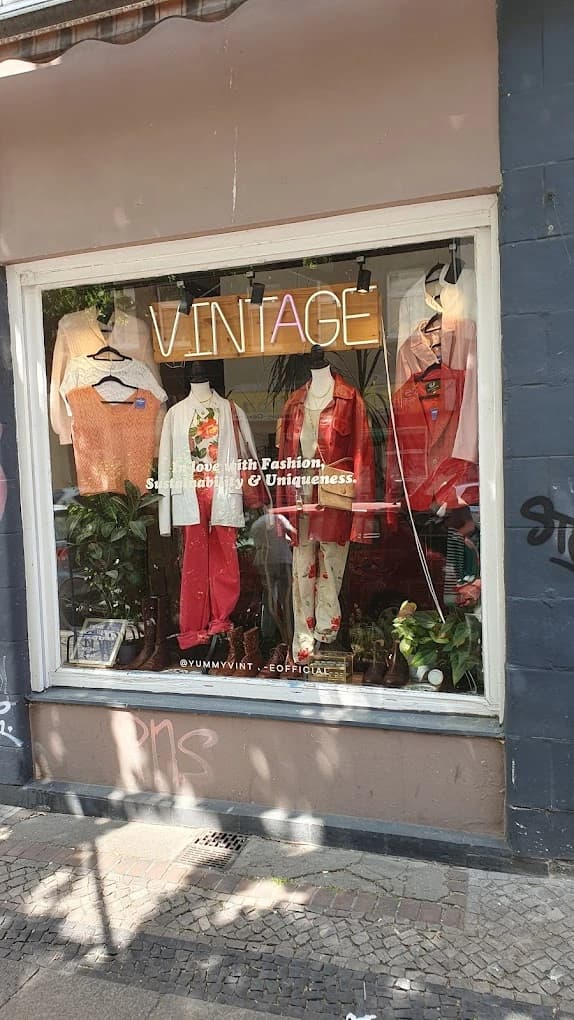 YUMMY Vintage