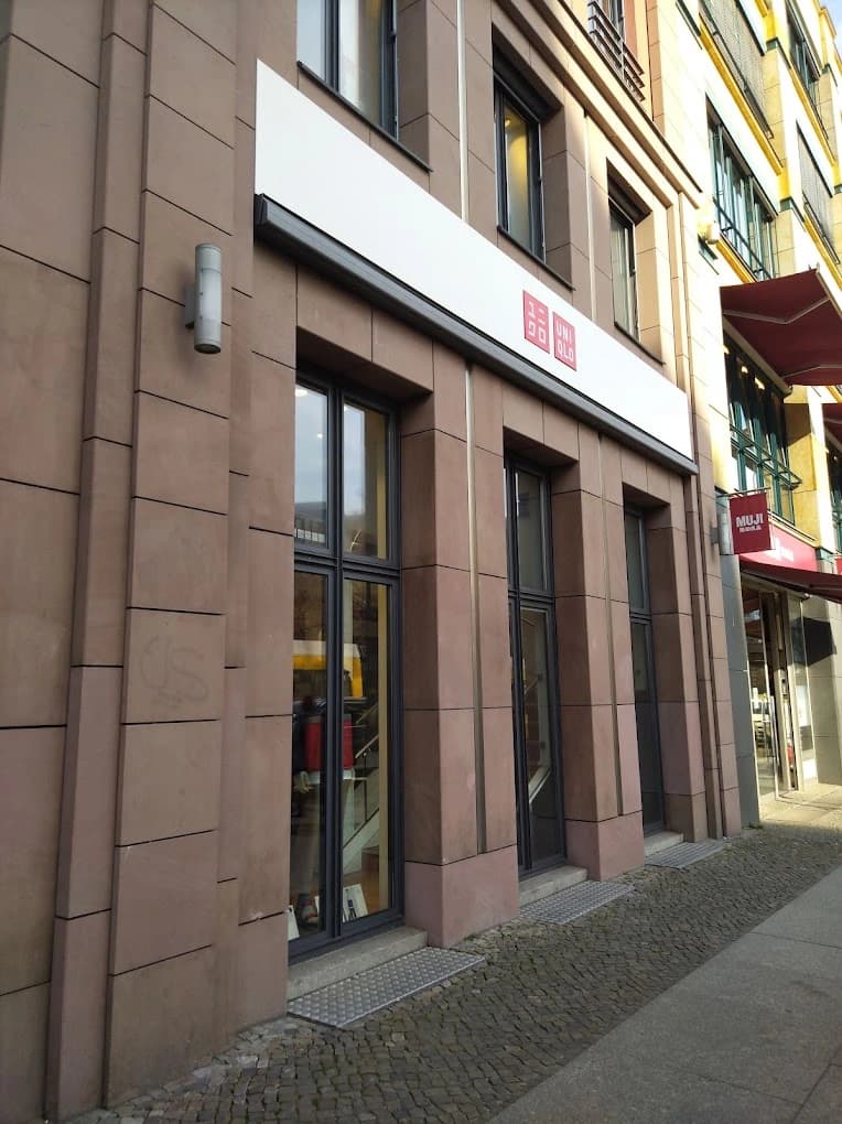 Uniqlo - Hackescher Markt