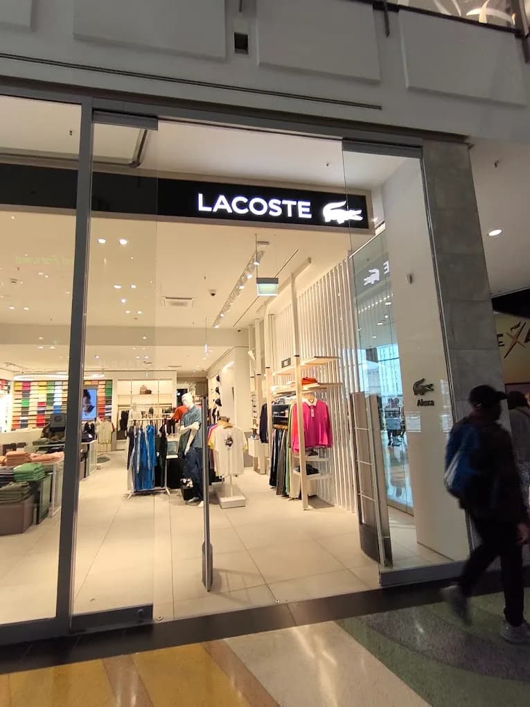 Lacoste - Mitte